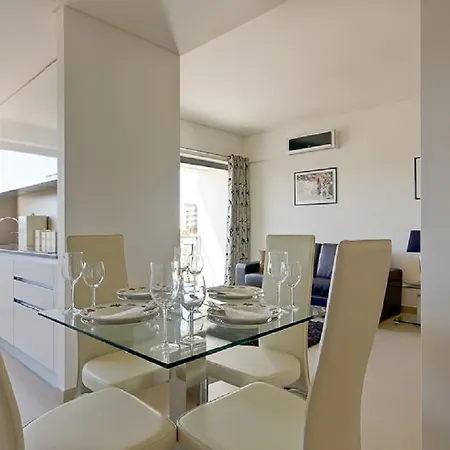 Cavalo Preto Condominium Algarve Apartment *